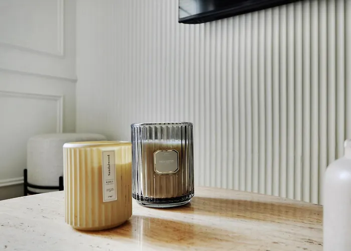 Vincennes Luxury Flat L005